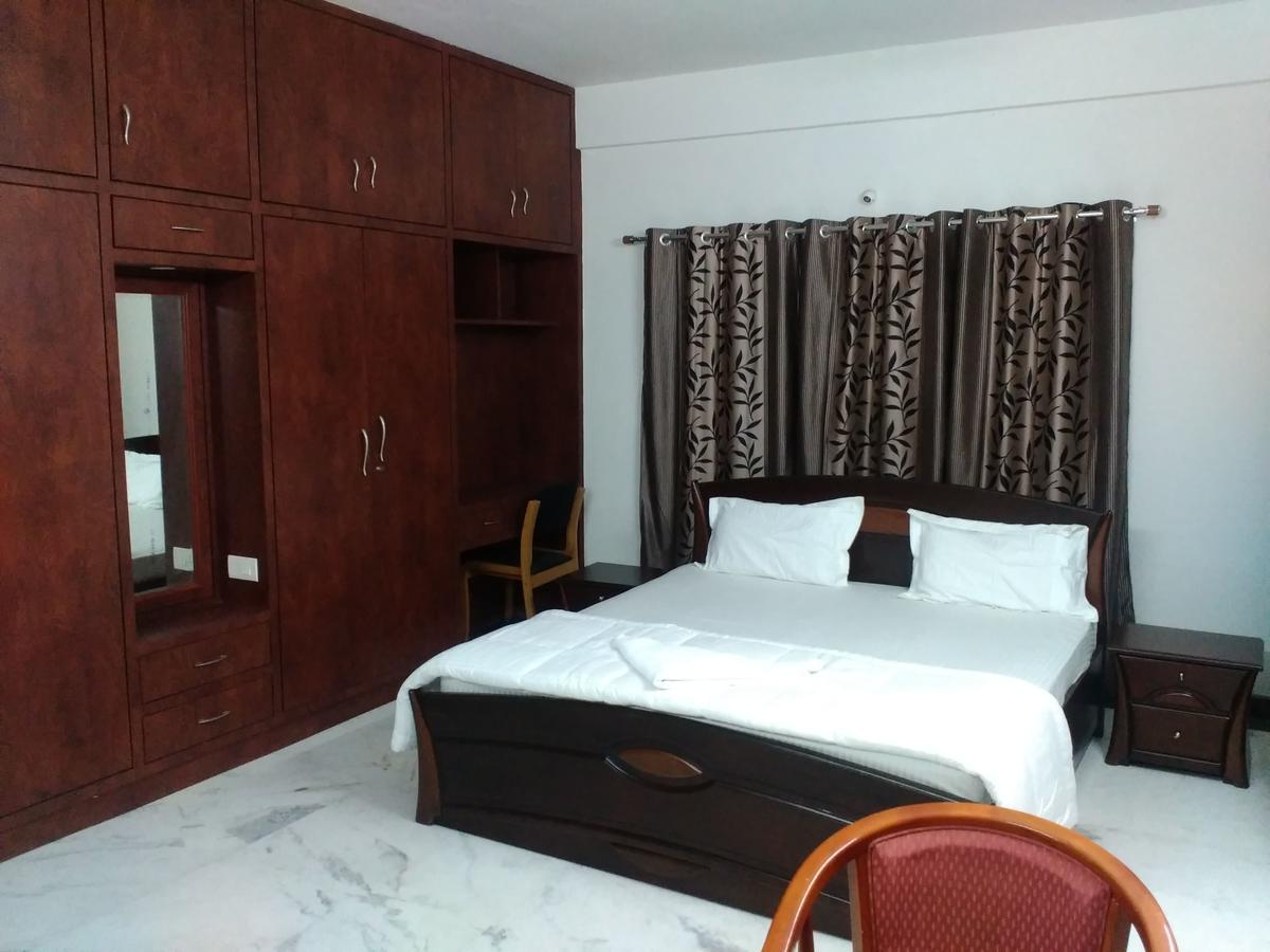 Fresh Living Prime Banjara Hotel Hyderabad Exterior foto